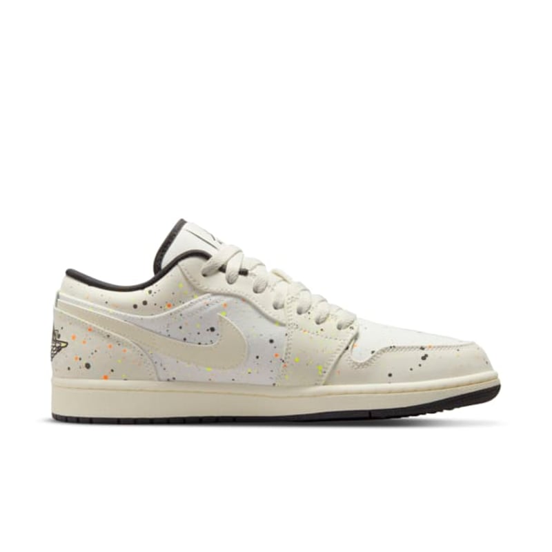 Jordan 1 Low SE DM3528-100 03