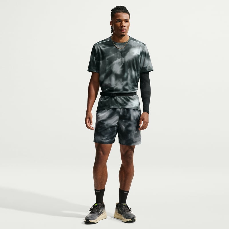 Camiseta Nike Miler Dri-FIT "Black" | Hombre | Correr | 04 | SPORTSHOWROOM
