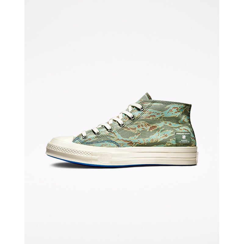 Converse Half Chuck 70 Mid x Undefeated 172397C 03