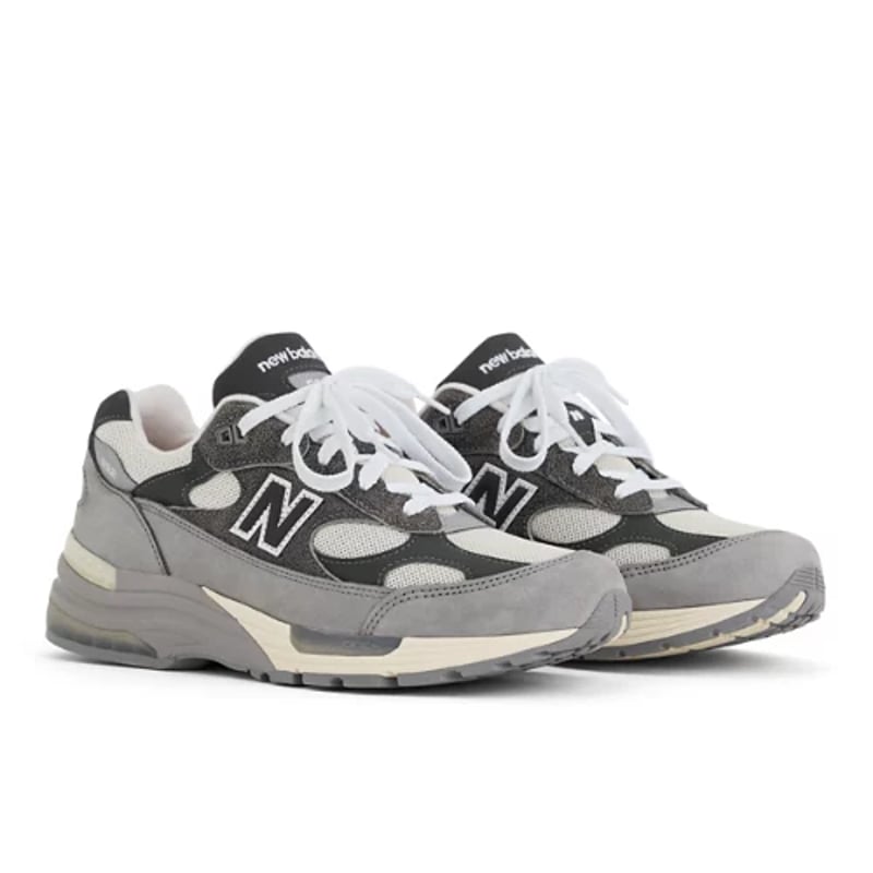 New Balance 992 Made in USA sneakerit "Shadow Grey & Turtledove" | Miehet & Naiset | Sportstyle | 00 | SPORTSHOWROOM