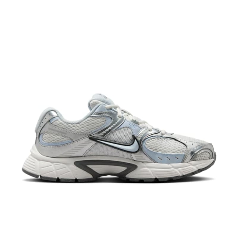Nike V5 RNR HQ7901-103 03