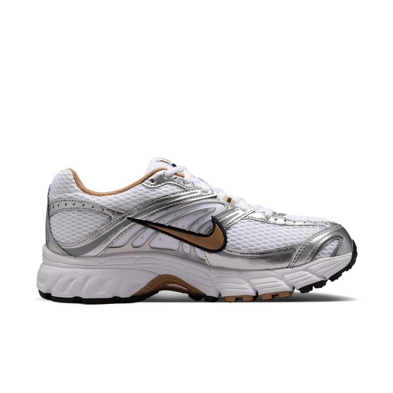 Nike Air Max Moto 2K Sneaker "White & British Khaki" | Damen | Sportstyle | 03 | SPORTSHOWROOM