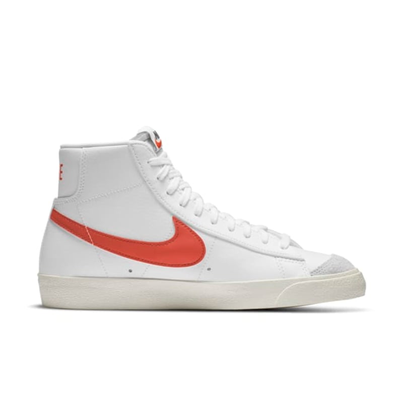 Nike Blazer Mid '77 Vintage BQ6806-110 03
