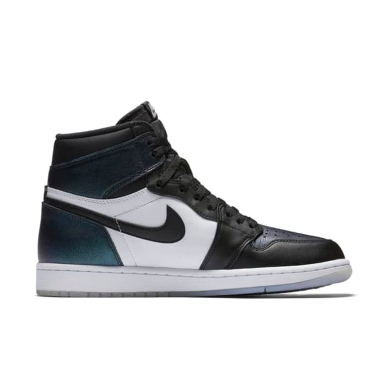 Jordan 1 Retro High OG 907958-015 03
