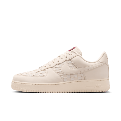 Nike Air Force 1 Low Retro Premium Woven Sneaker "Sand Drift & Pale Ivory" | Herren | Sportstyle | 01 | SPORTSHOWROOM