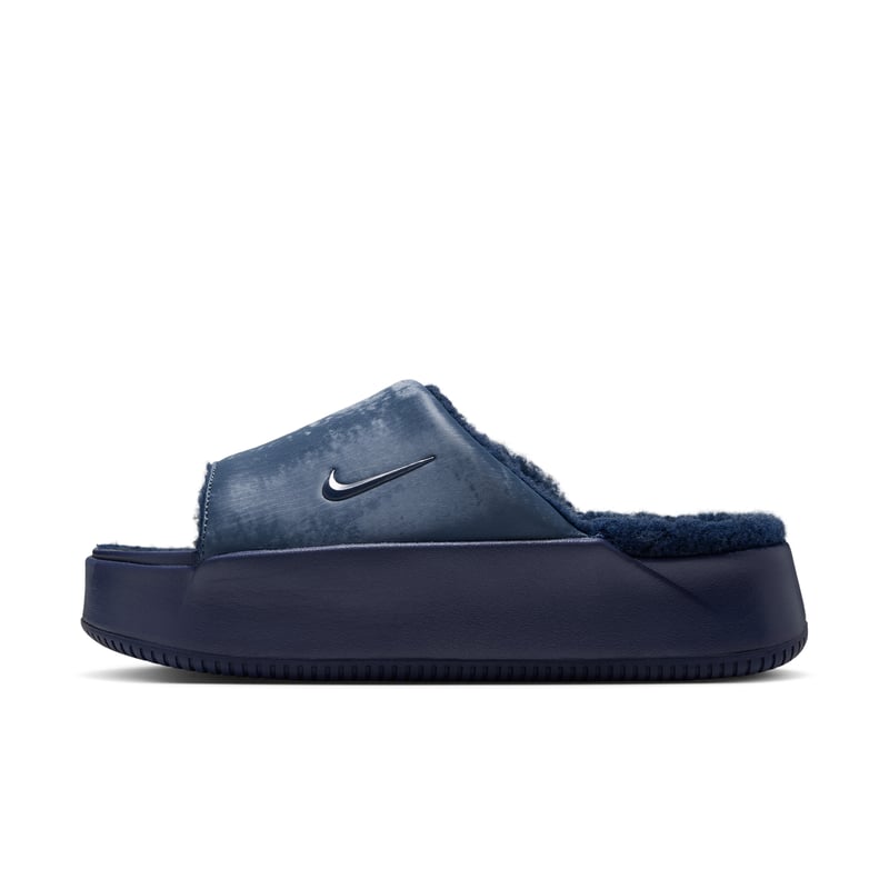 Zapatillas Nike Calm Elevation SE Faux Fur Slide "New Slate & Blue Eclipse" | Mujer | Estilo deportivo | 02 | SPORTSHOWROOM
