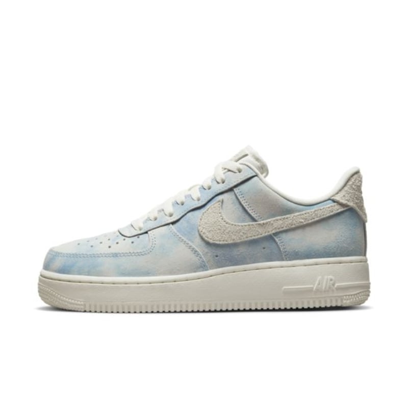 Nike Air Force 1 '07 SE FD0883-400 01