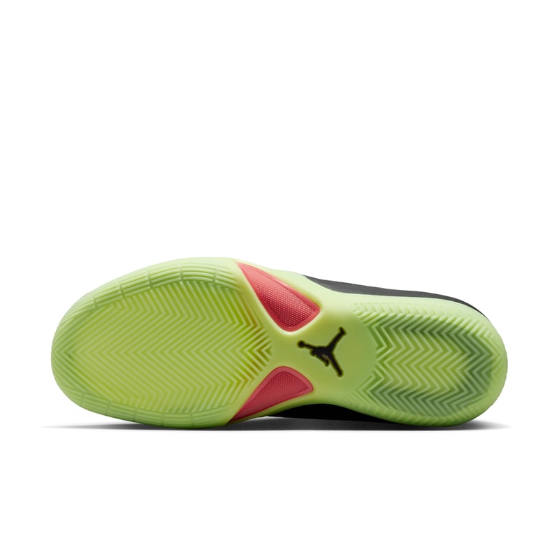 Jordan Triangle Basketballschuhe "Black & Barely Volt" | Herren | Basketball | 02 | SPORTSHOWROOM