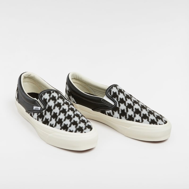 Vans Premium Slip-on 98 VN000CSEBLK 02