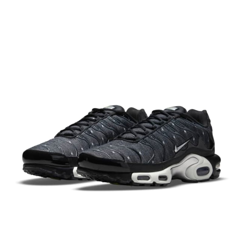 Nike Air Max Plus SE DM7570-001 05