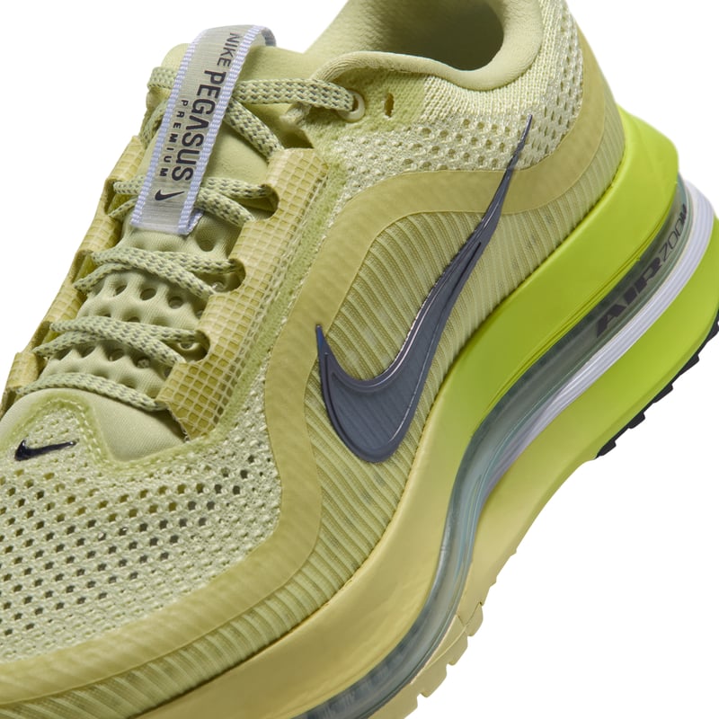 Nike Pegasus Premium runners "Fennel & Lemon Venom" | Women | Running | 07 | SPORTSHOWROOM