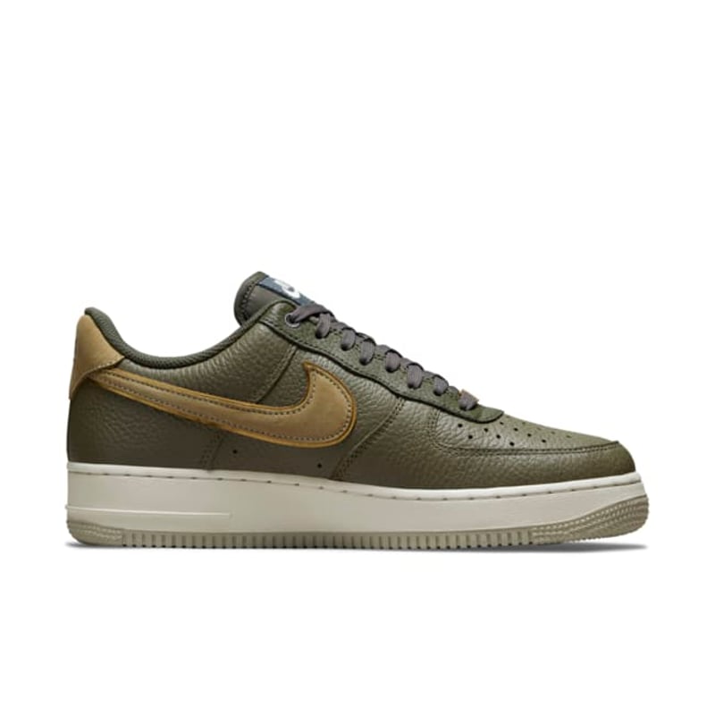 Nike Air Force 1 '07 LX DA8482-200 03