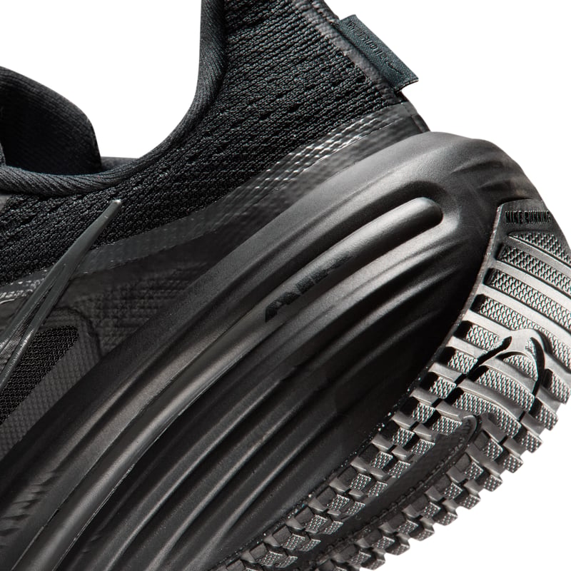 Chaussures de running Nike Winflo 12 "Black & Dark Smoke Grey" | Femme | Course à pied | 08 | SPORTSHOWROOM