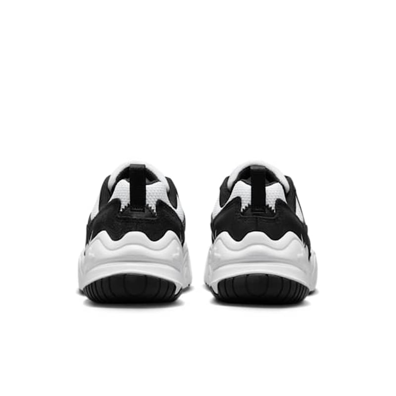 Nike Tech Hera DR9761-101 06