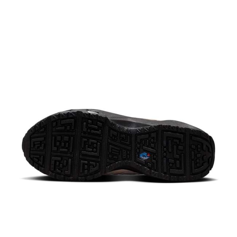 Nike Air Max SNDR HQ4190-001 02