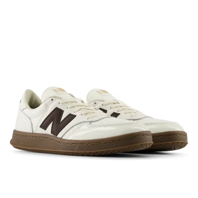 Sneakersy New Balance T500 "Sea Salt & Black Coffee" | Kobiety & Mezczyzni | Sportstyle | 01 | SPORTSHOWROOM