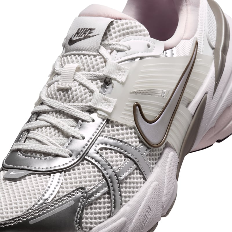 Nike V2K Run FD0736-010 07
