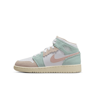 Jordan 1 Mid SE DZ5361-100