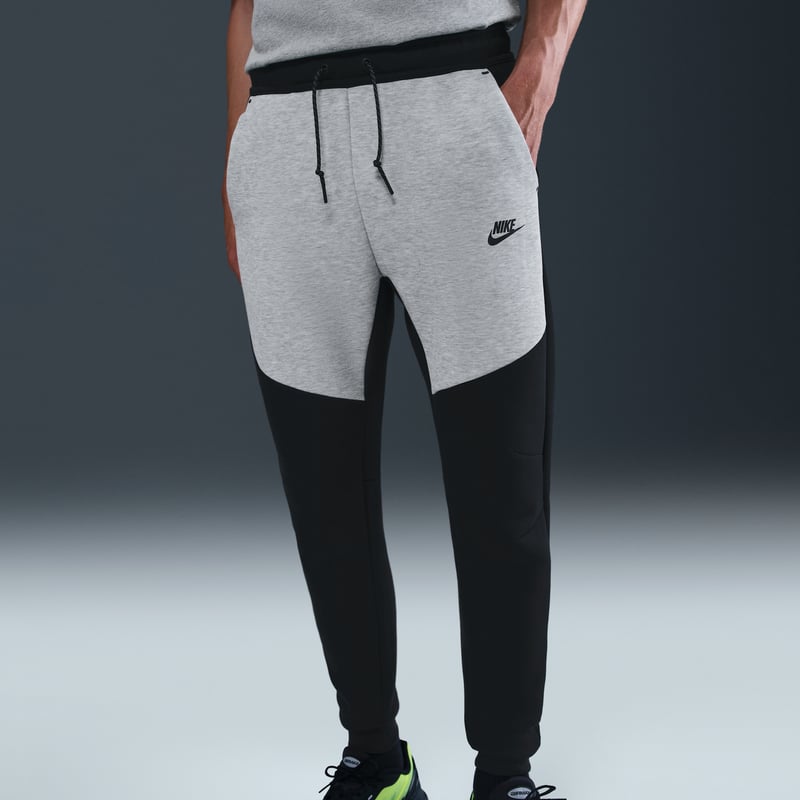 Nike Tech Fleece HV0959-011 02