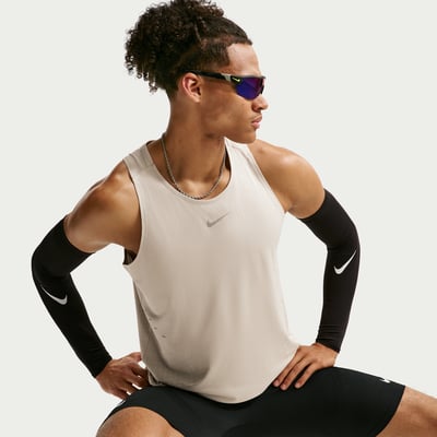 Nike Stride Aero-FIT Tanktop "Cream II & Sail" | Herren | Laufen | 01 | SPORTSHOWROOM