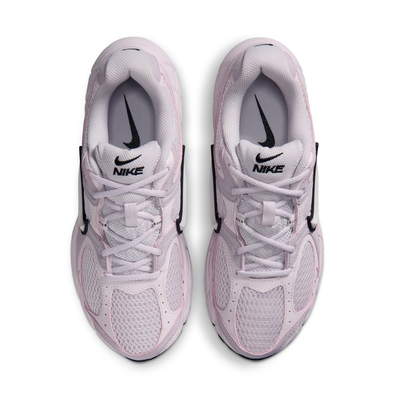 Sneakersy Nike V5 RNR "Bleached Lilac & Pearl Pink" | Kobiety | Sportstyle | 04 | SPORTSHOWROOM