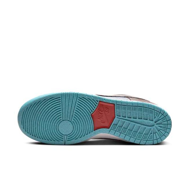 Nike SB Dunk Low Pro FZ3129-200 02