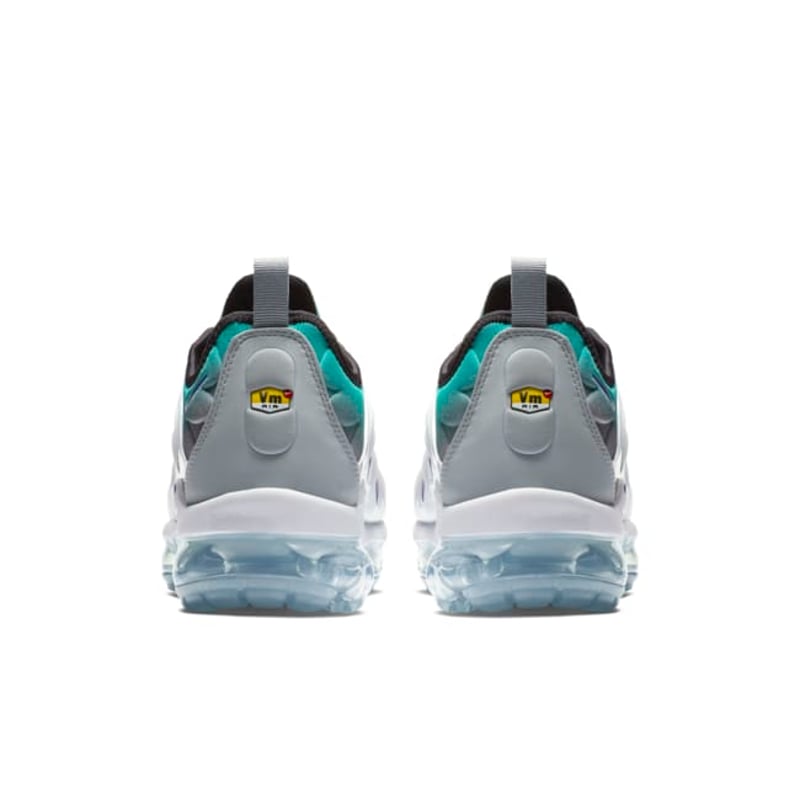 Nike Air VaporMax Plus 924453-101 06
