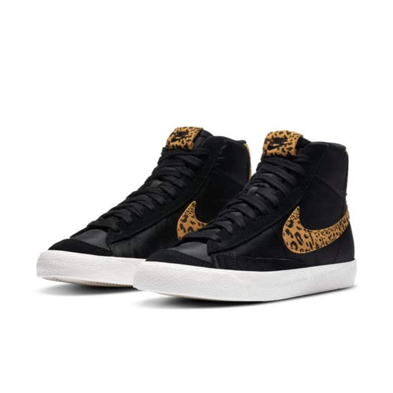 Nike Blazer Mid '77 DC9207-001 05
