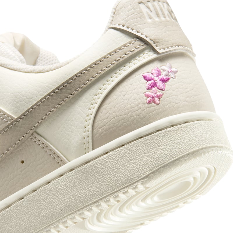 Nike Court Vision Low SE sneakers "Stitched Floral" | Dames | Sportstyle | 08 | SPORTSHOWROOM
