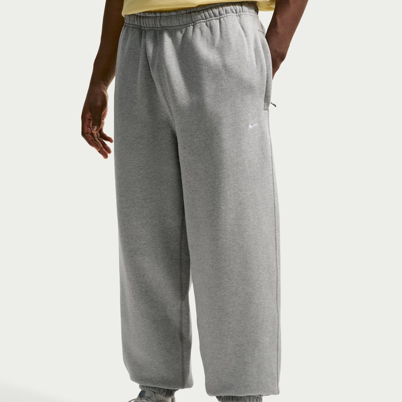 Nike Solo Swoosh Cuffed Fleece HV1088-063 02