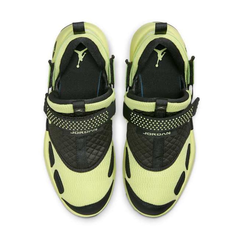 Jordan Trunner LX HQ2164-302 04