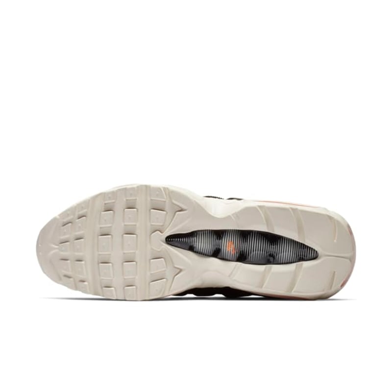 Nike Air Max 95 x Carhartt WIP AV3866-001 02