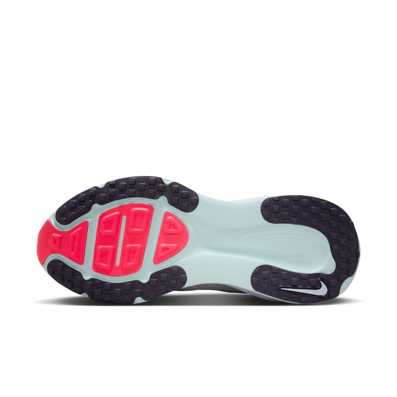 Nike Vomero 18 IO7438-100 02