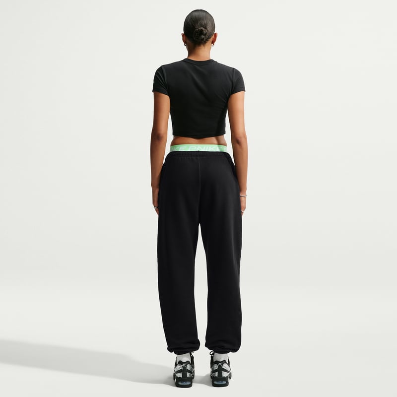 Nike Studio Fleece Medium Weight High-Rise Oversized Cuffed Bukse "Total Black & Sail" | Dame | | 04 | SPORTSHOWROOM