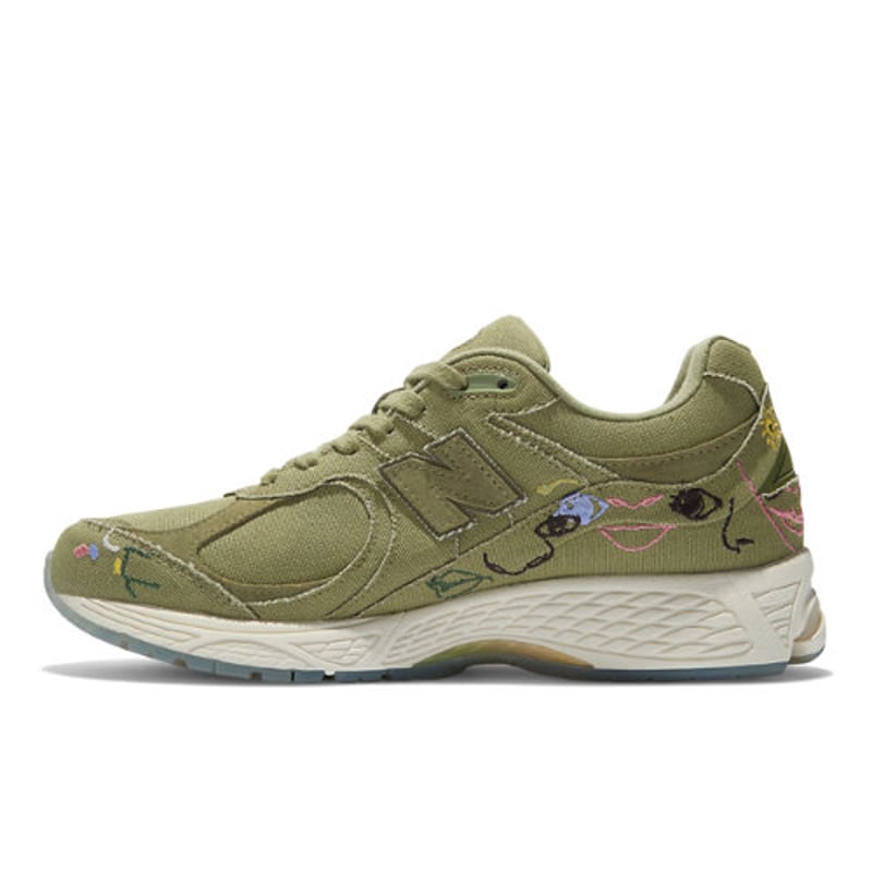New Balance 2002R x Bryant Giles M2002RAG 02