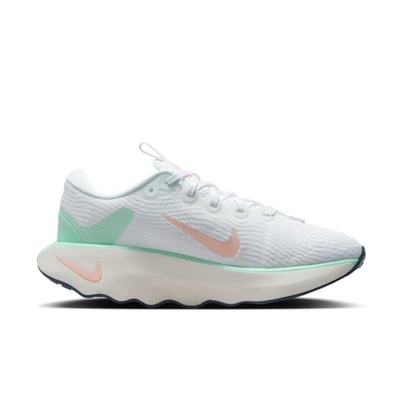 Nike Motiva HQ3506-100 03