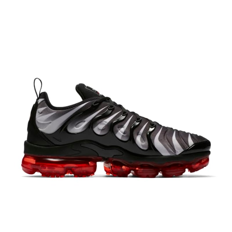 Nike Air VaporMax Plus AQ8632-001 03