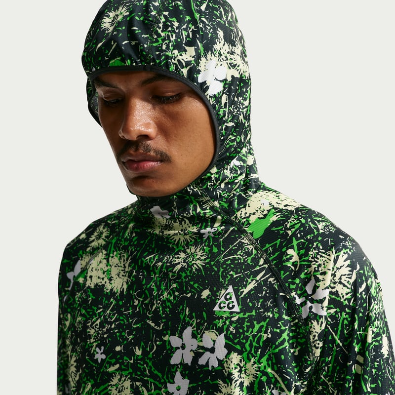 Nike ACG "Solar Chase" Dri-FIT UV Protection Hooded Top "Mean Green & Black Spruce" | Men | Outdoor | 03 | SPORTSHOWROOM