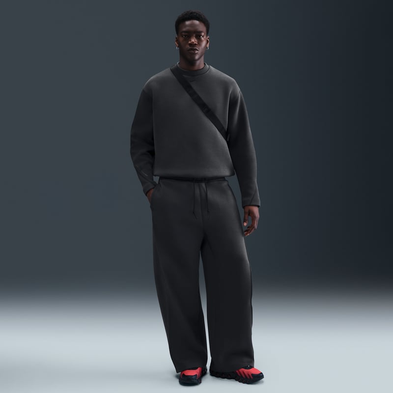 Nike Tech Fleece Loose-Fit HV6541-060 01