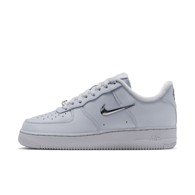 Sneakersy Nike Air Force 1 '07 ‘Chrome Swoosh’ "Pure Platinum" | Kobiety | Sportstyle | 01 | SPORTSHOWROOM