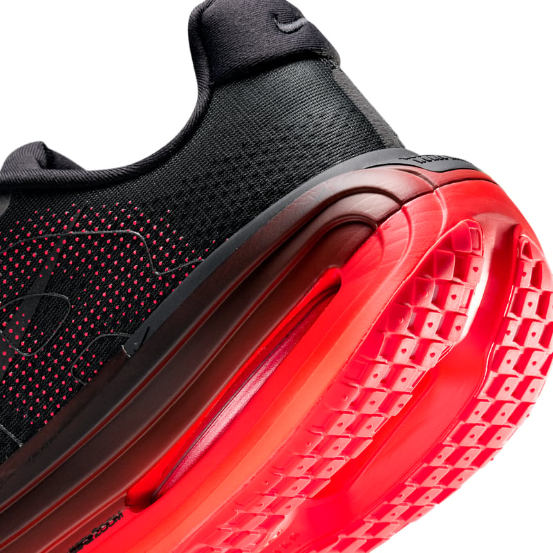 Scarpe da running Nike Vomero Premium "Black & Bright Crimson" | Uomo | Corsa | 07 | SPORTSHOWROOM