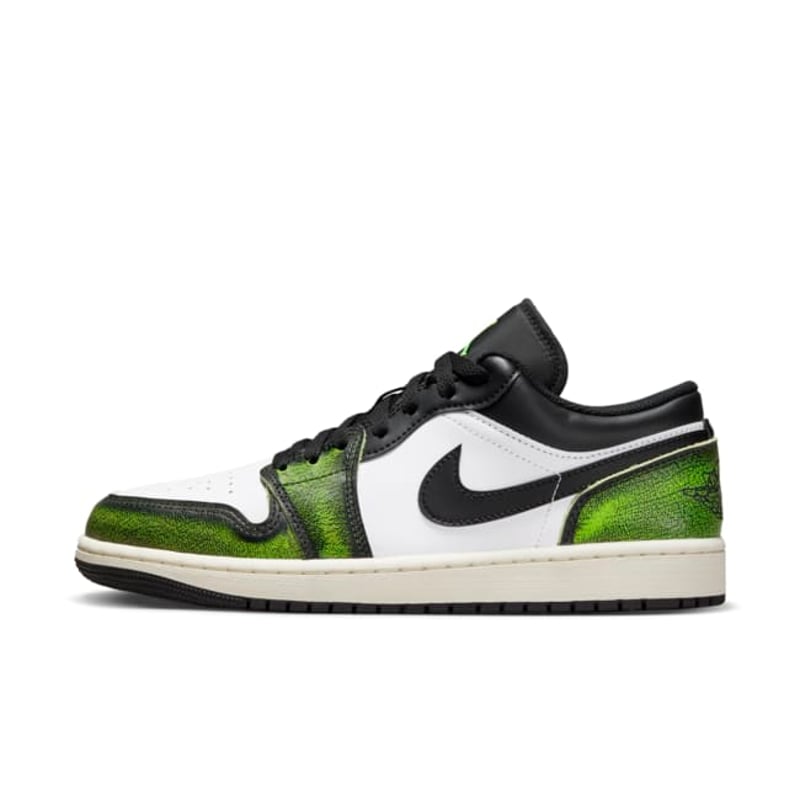 Jordan 1 Low SE DN3705-003 04