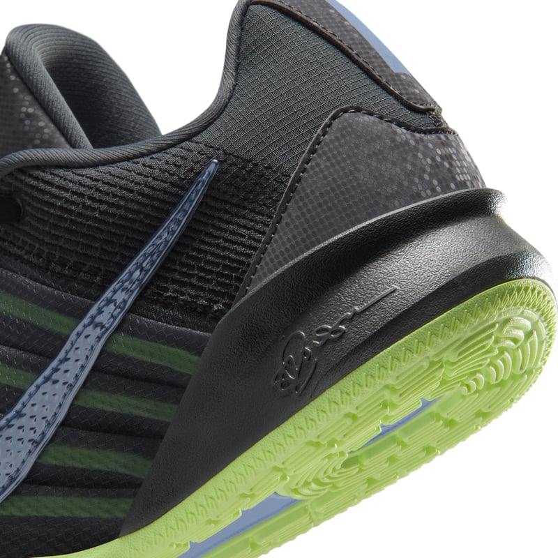 Nike Sabrina 3 HF2881-002 08