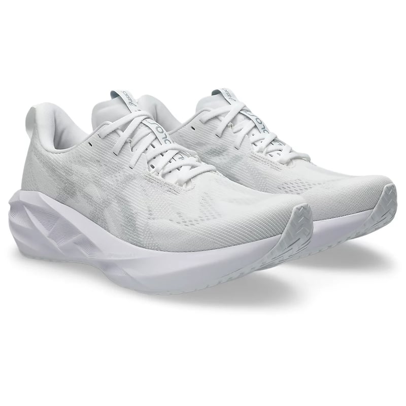 ASICS Novablast 5 1011B974-100 02