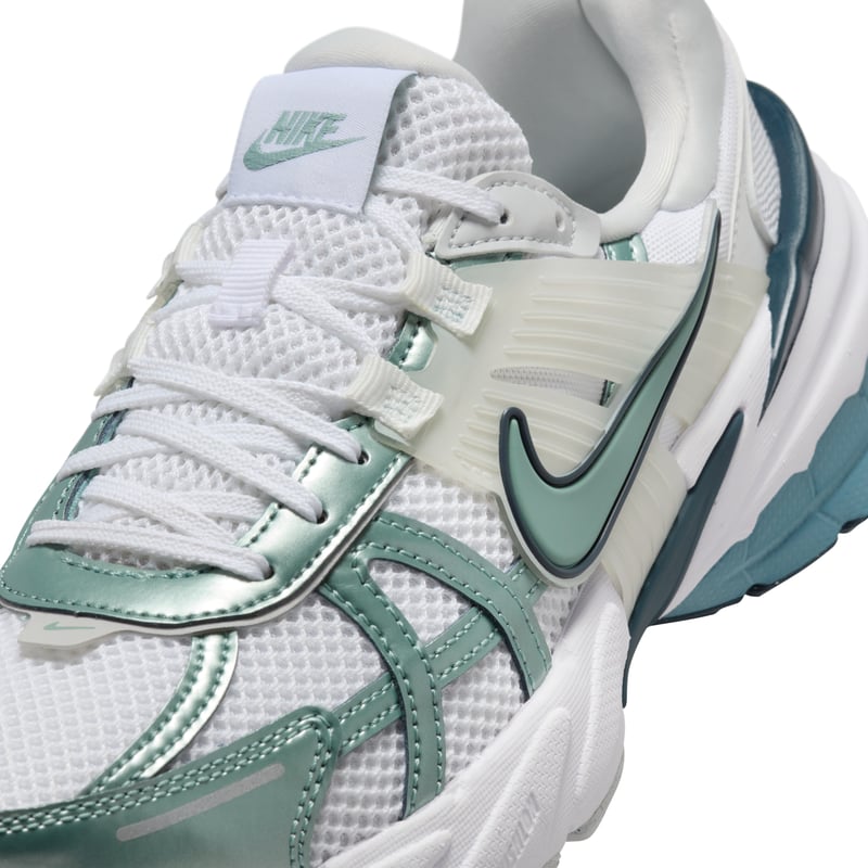 Nike V2K Run FD0736-111 07
