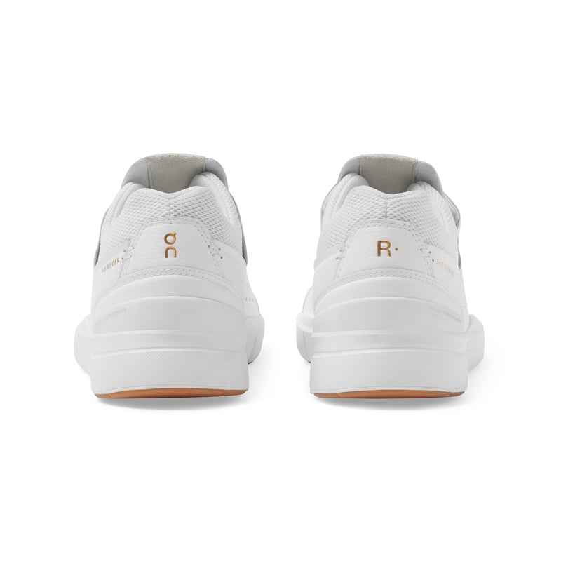 On THE ROGER Centre Court 48.99437 04