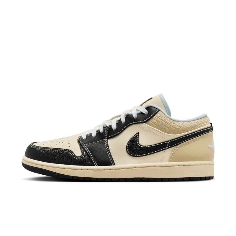 Jordan 1 Low SE HQ3437-101 01