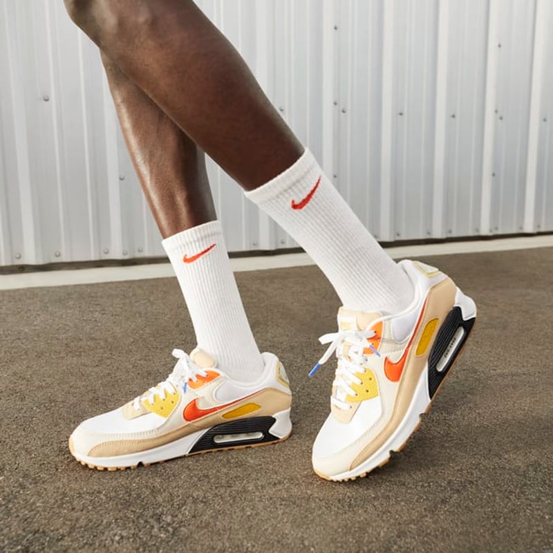 Nike Air Max 90 SE FB4315-100 02