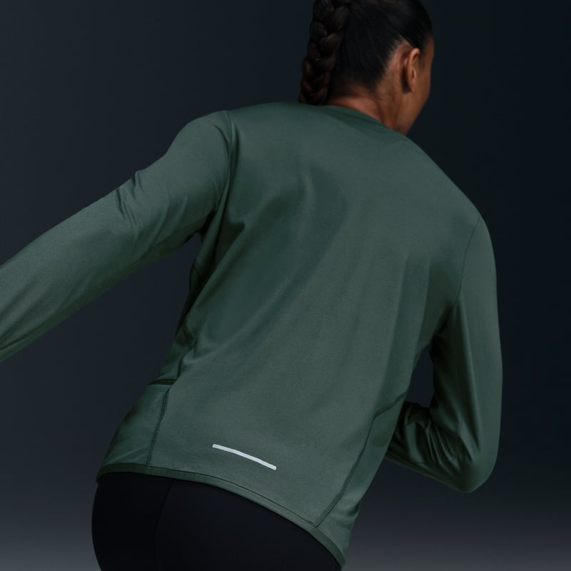 Nike Swift Dri-FIT Element UV Crew FB4297-338 02