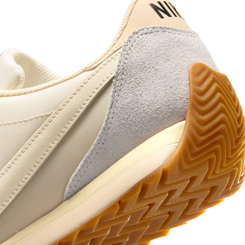 Nike Pacific trainers "Chalk & Coconut Milk" | Men | SportStyle | 08 | SPORTSHOWROOM